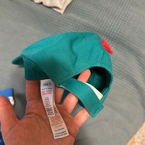 Marks and Spenser baseball cap size 3-6 years